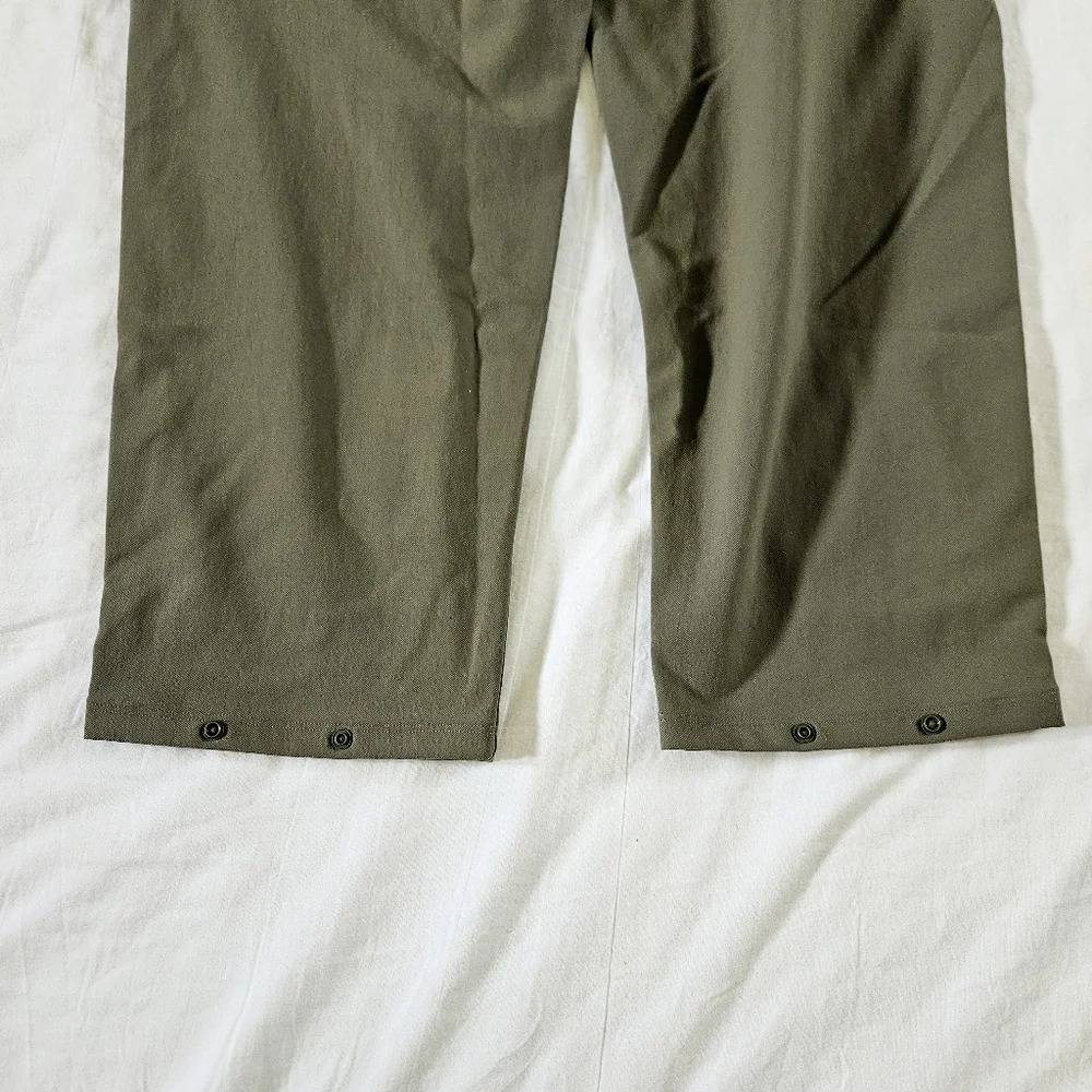 Lululemon Utilitarian Cargo Pant MEOL Medium Olive Green Men's Size 36